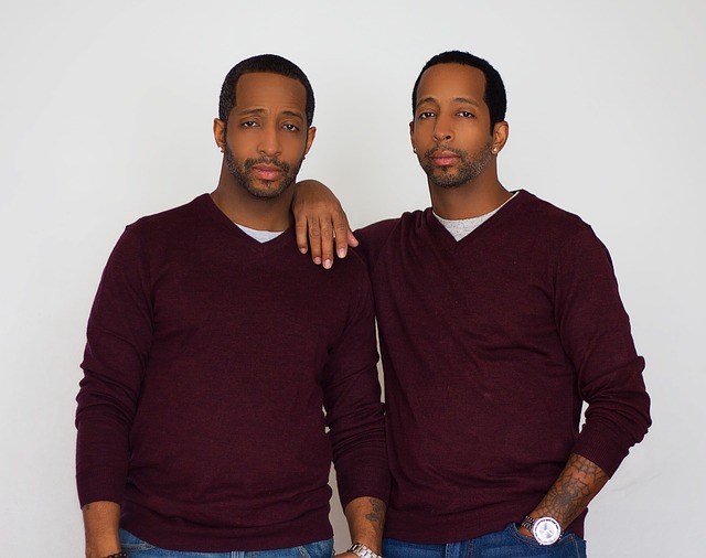 muži dvojčata
